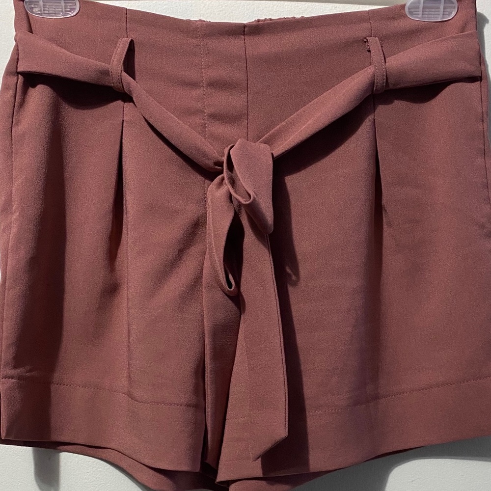 High waisted front tied mauve shorts